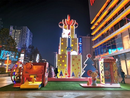 和谐广场圣诞美陈